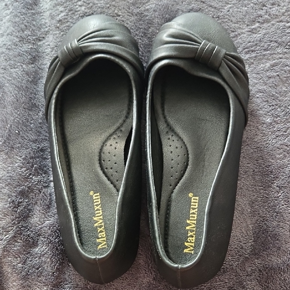 Women's Black Loafers
